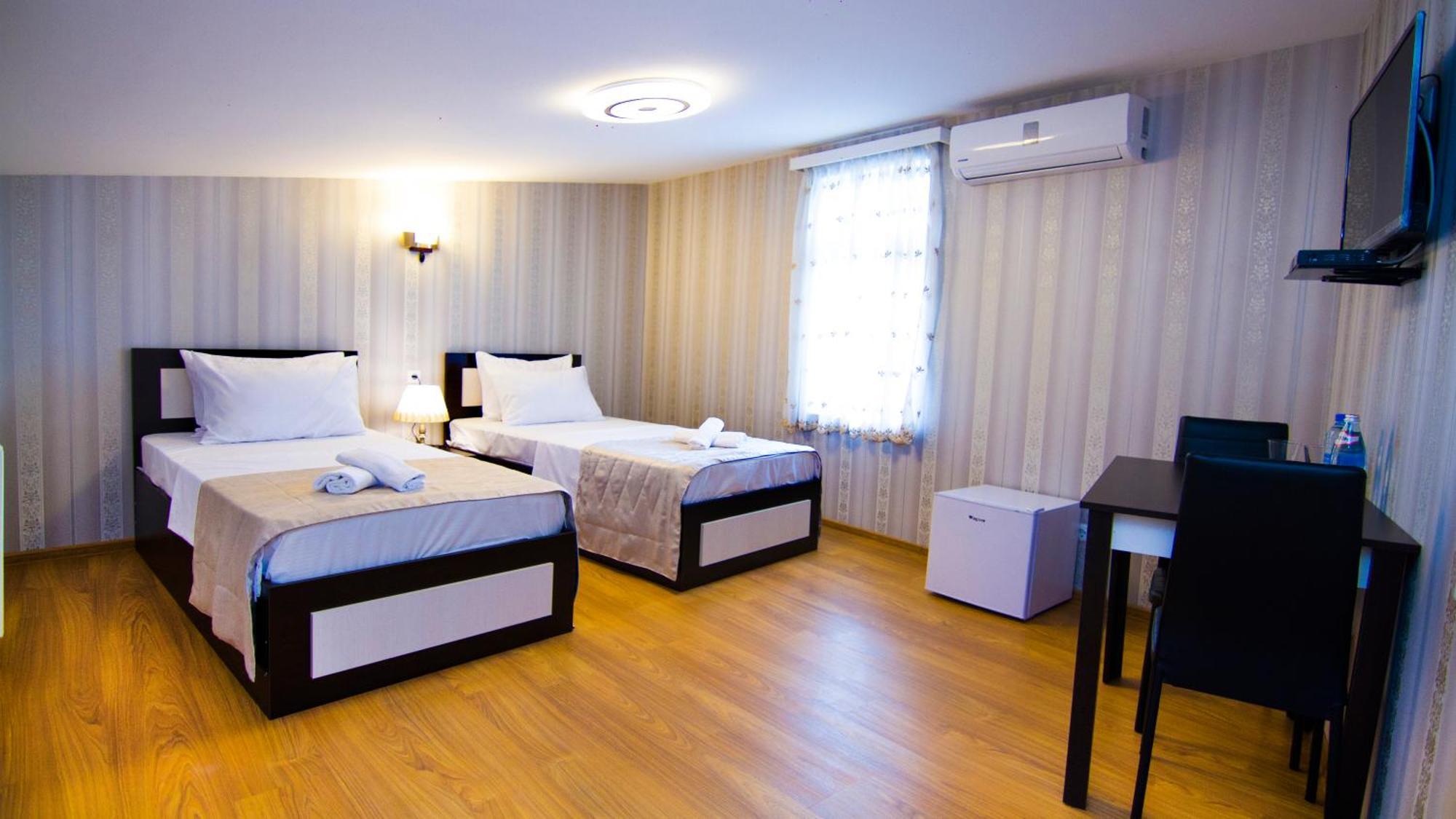 טביליסי Hotel Brick House מראה חיצוני תמונה